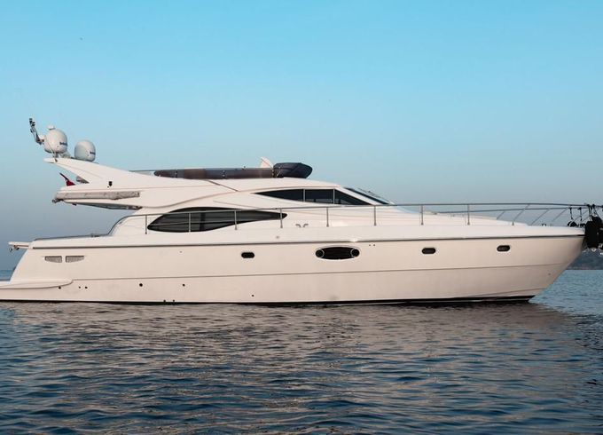 Ferretti 590