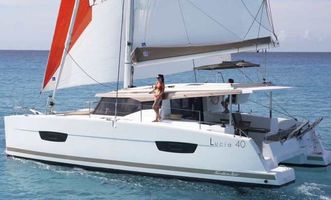 Fountaine Pajot Lucia 40
