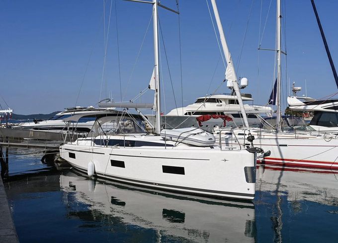 Bavaria C42