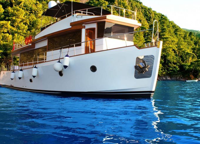M/Y 66
