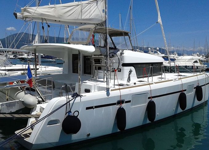 Lagoon 39