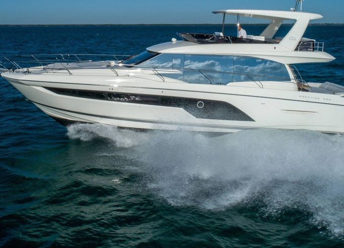 Prestige 590 Fly