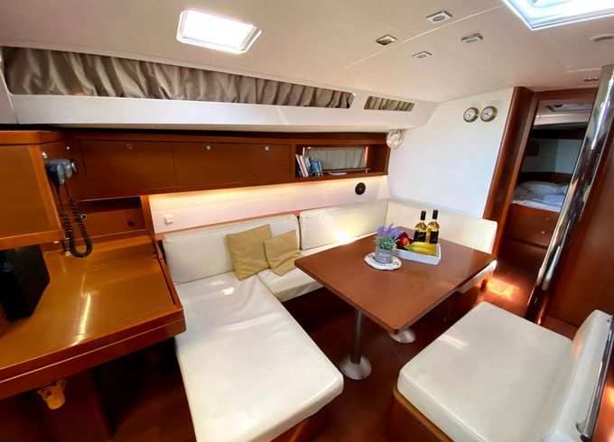 Beneteau Oceanis 48