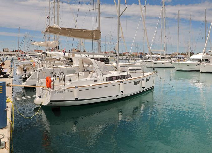 Beneteau Oceanis 35.1
