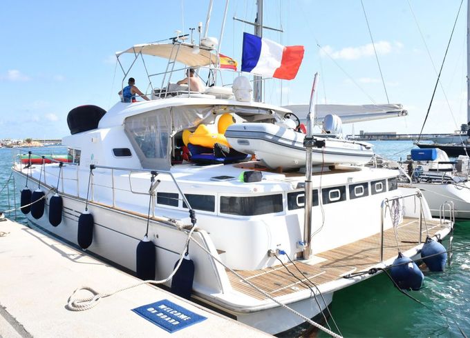 Lagoon 43