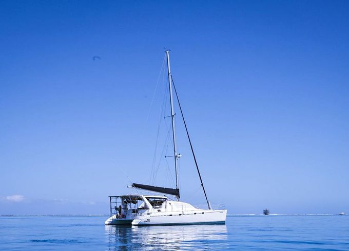 Robertson and Caine Leopard 45ft