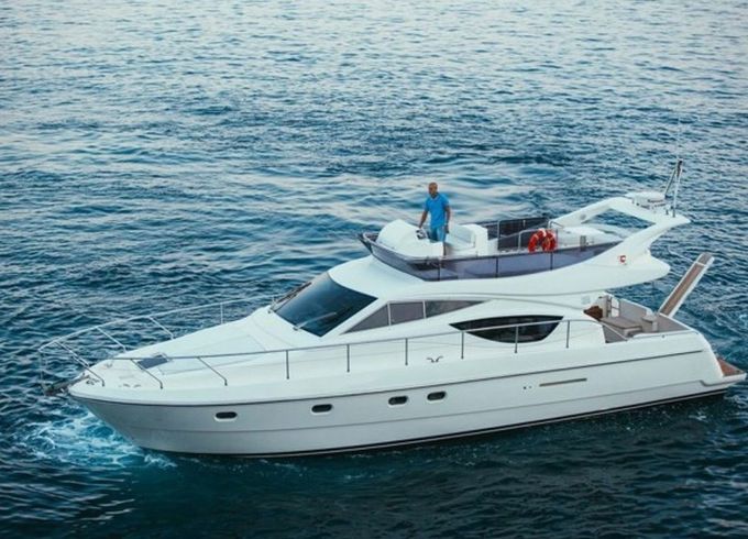 Ferretti 460