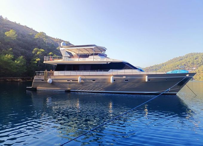 M/Y 45