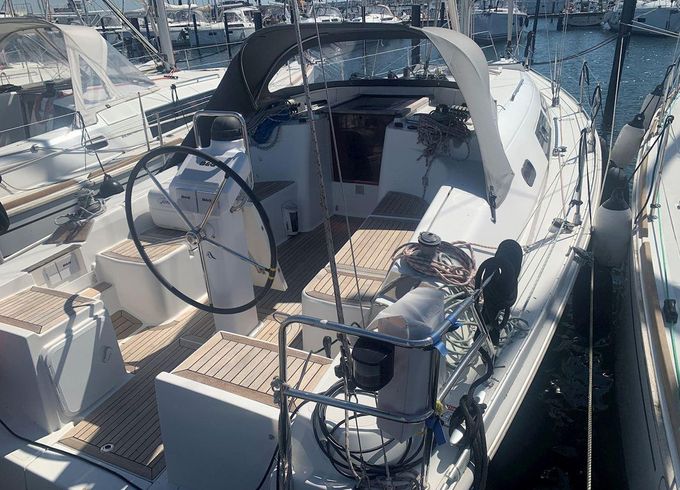 Hanse 370