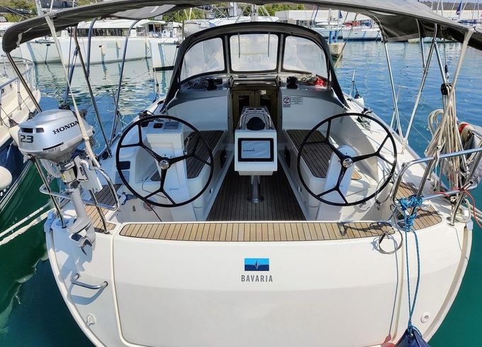 Bavaria Cruiser 37