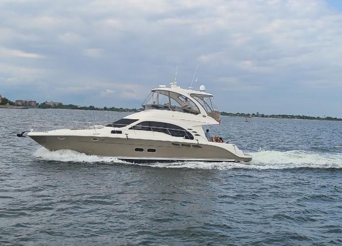 Sea Ray Flybridge