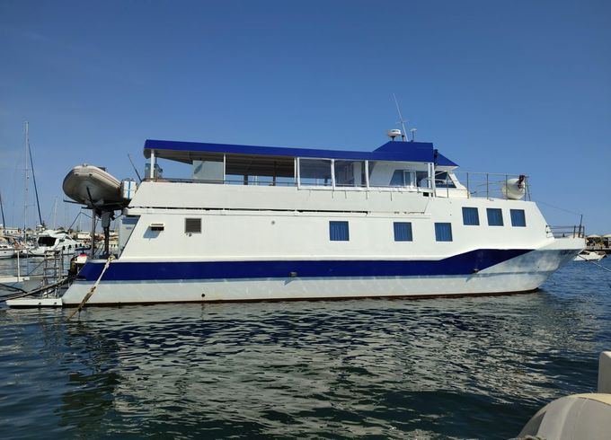 M/Y 69