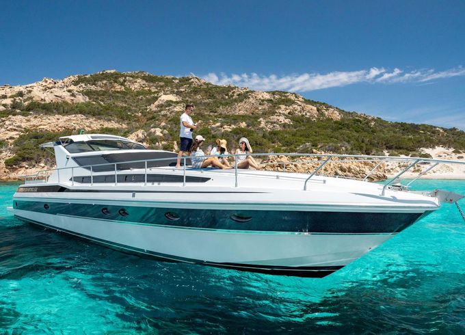 Pershing 52