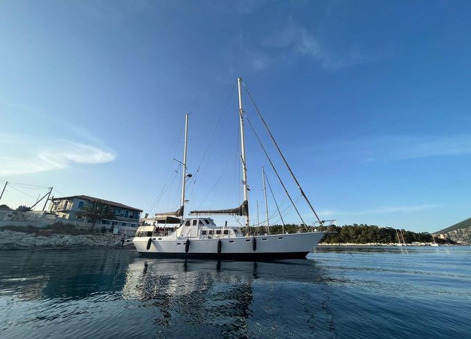Custom Sailing yacht