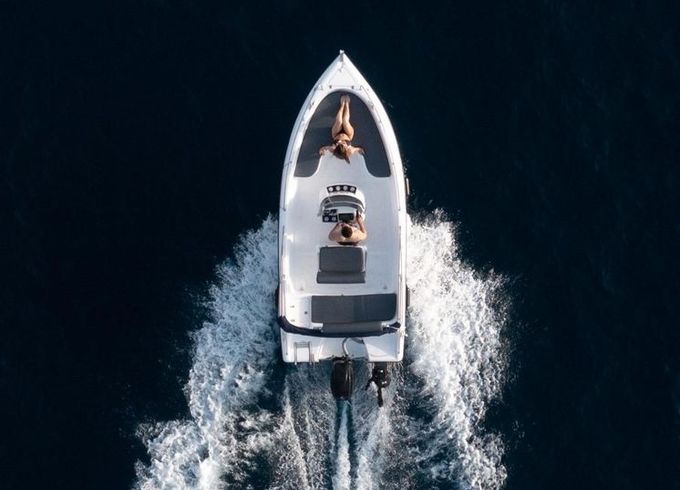 Poseidon Blue Water 170
