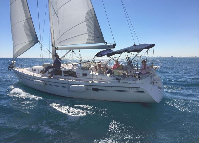 Catalina Yachts 387 sloop