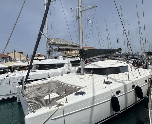 Fountaine Pajot Belize 43