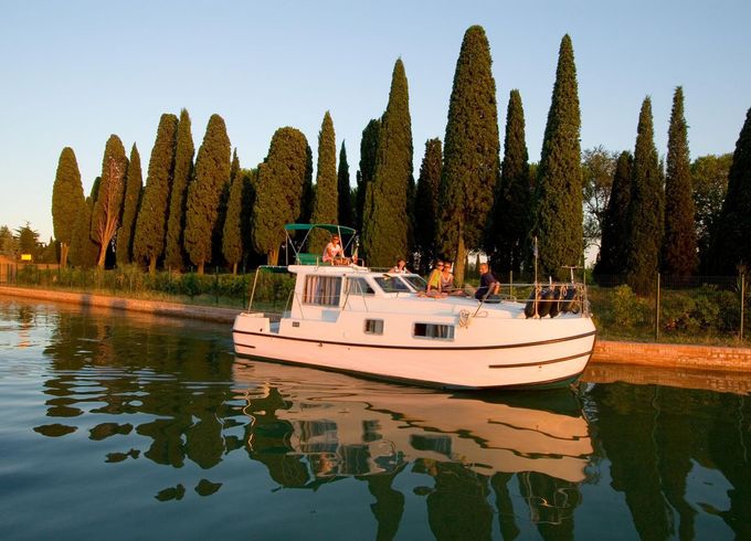 Houseboat 29ft