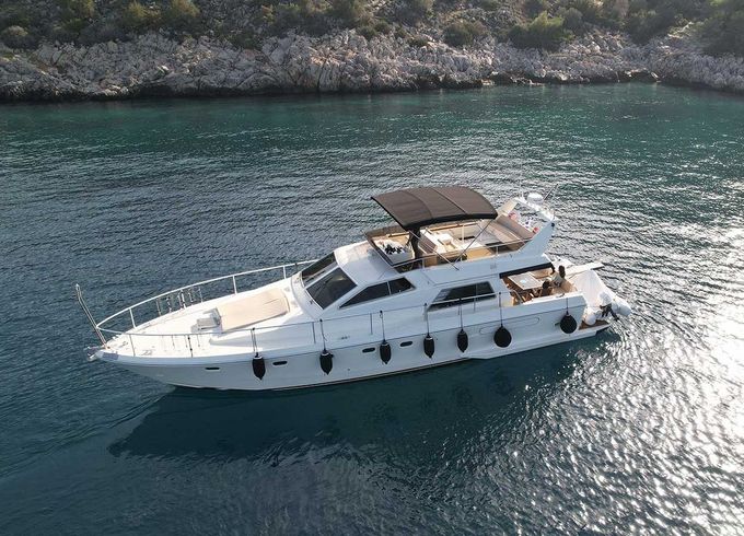 Ferretti Altura 52s