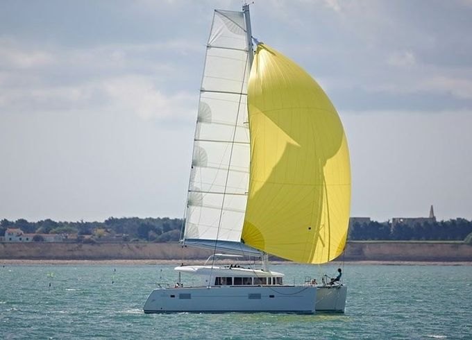 Lagoon 400