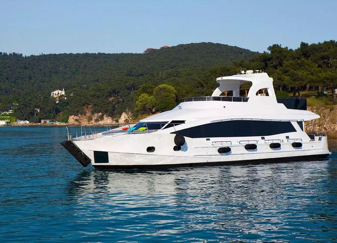 M/Y Custom Build 79