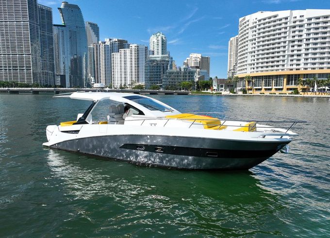 Azimut 40