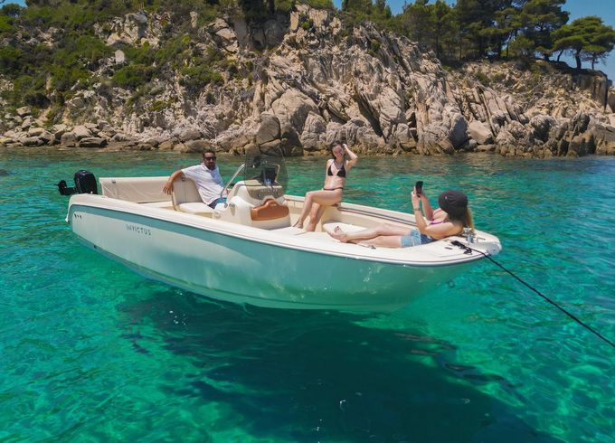 Invictus Yachts FX 190