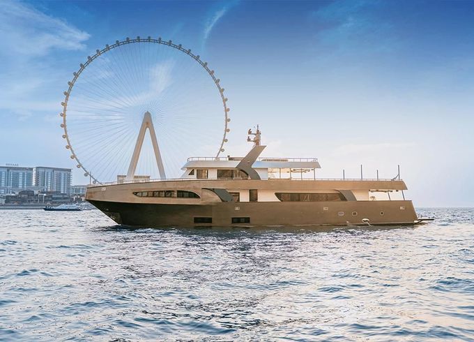 M/Y 151
