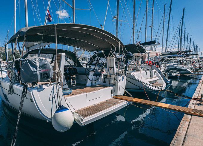 Hanse 418