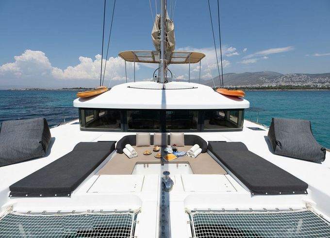 Lagoon 52
