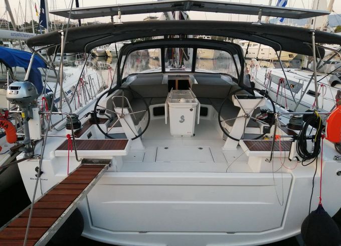 Beneteau Oceanis 51.1