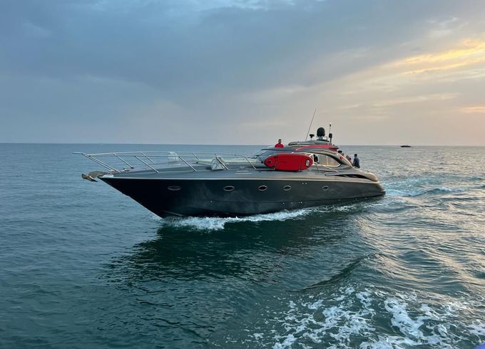 Sunseeker Predator 60