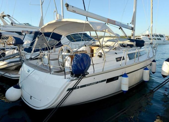 Bavaria Cruiser 37