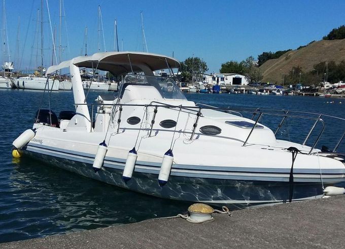 Oceanic 960 Cabin