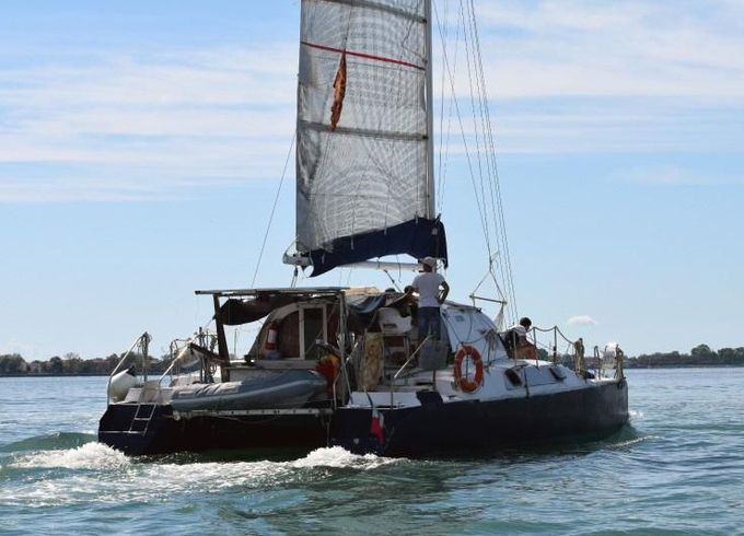 Catamaran cat 35