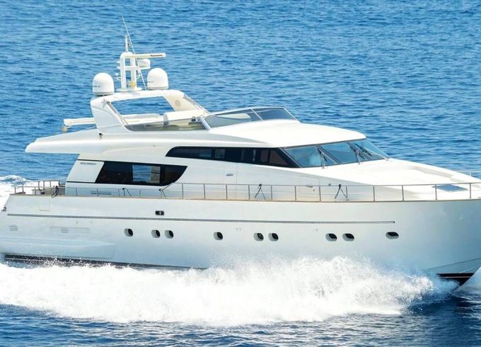 Sanlorenzo 72ft