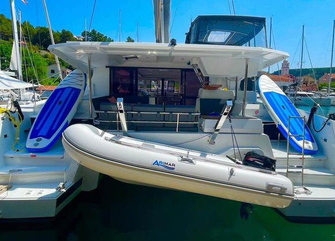 Fountaine Pajot Astréa 42