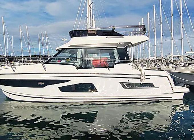 Jeanneau Merry Fisher 1095 FLY