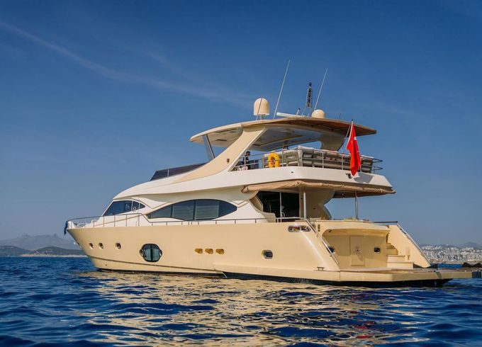 M/Y 89