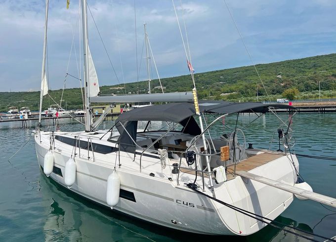 Bavaria C45 Style