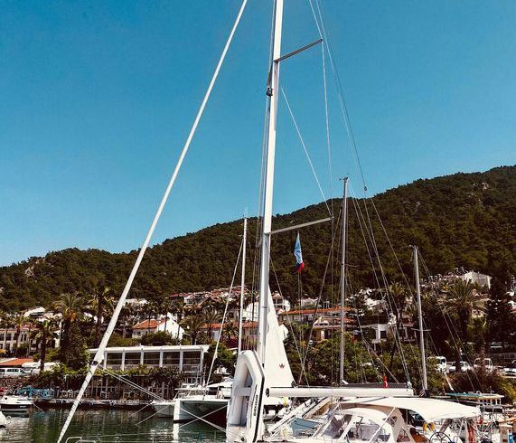 Bavaria C42