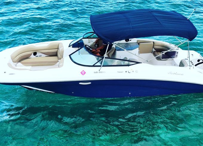 Hurricane Boats SunDeck 2690 OB