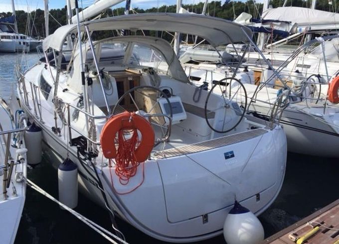 Bavaria Cruiser 37