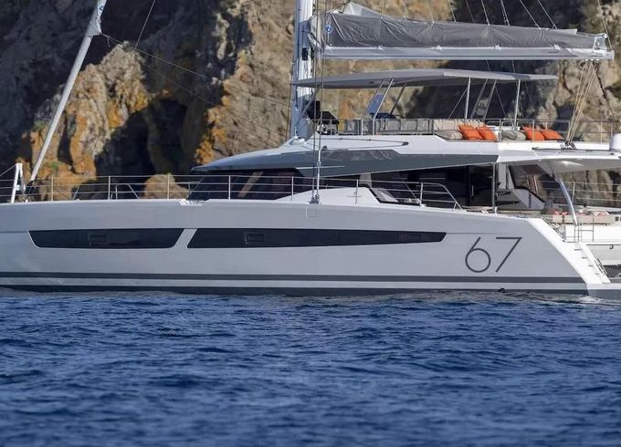 Fountaine Pajot 67