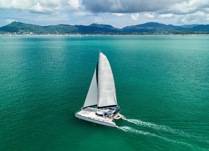 Catamaran Mumby 48
