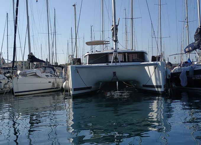 Fountaine Pajot Lucia 40