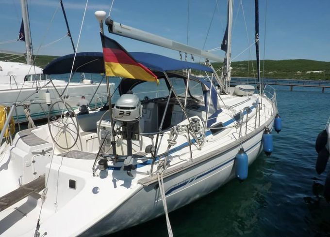 Bavaria 44