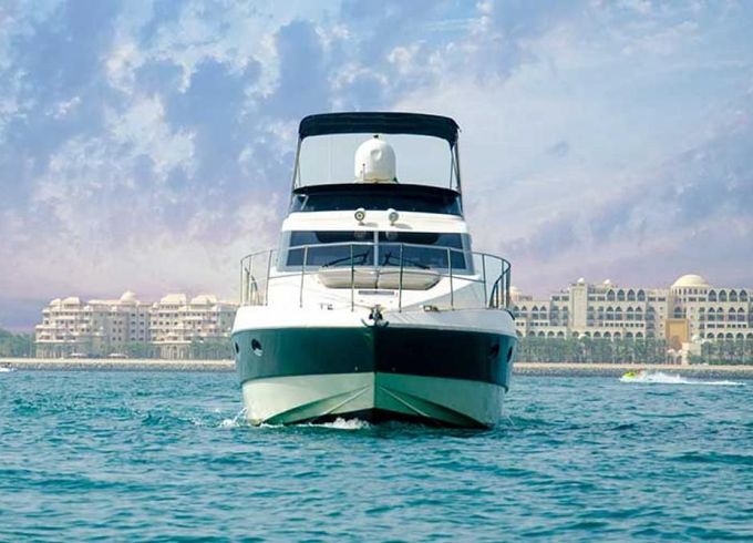 M/Y 52