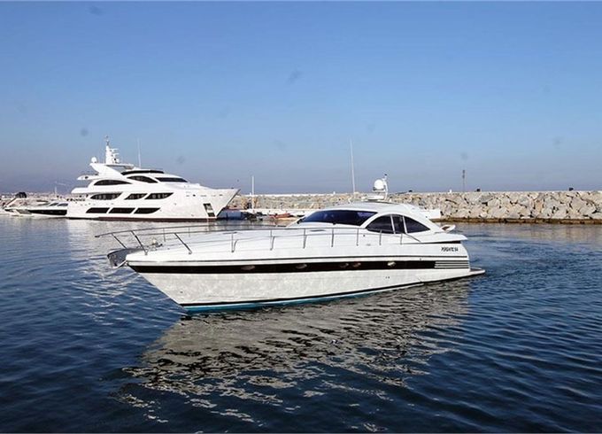 Pershing 54