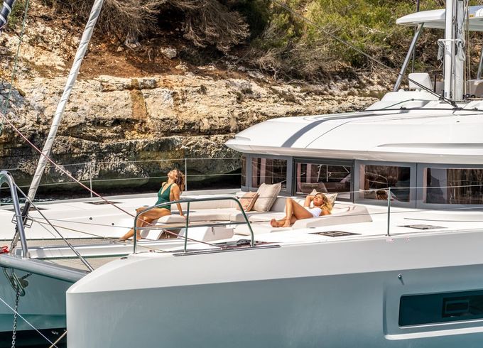 Lagoon 55